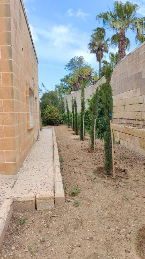 Stunning Villa With Pool, Table Tennis, Table Soccer And A Pool Table Naxxar Exterior foto