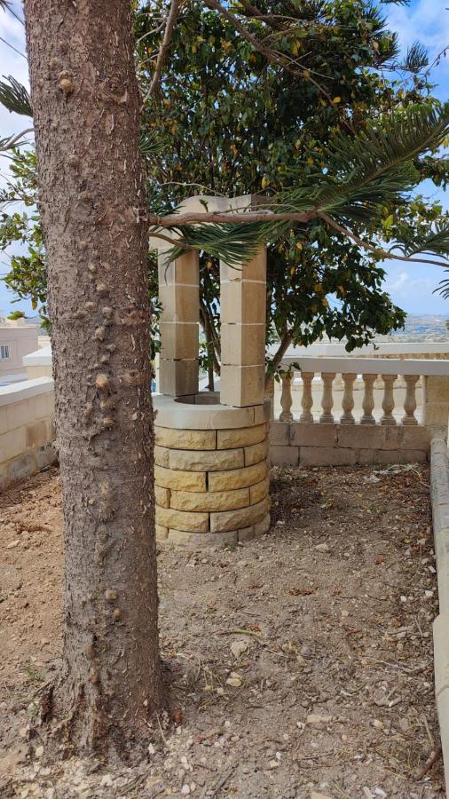 Stunning Villa With Pool, Table Tennis, Table Soccer And A Pool Table Naxxar Exterior foto